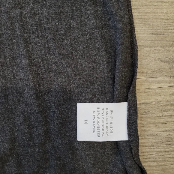 Soft Surrounding Gray Top with Brown Accents Size 1X - Picture 9 of 10